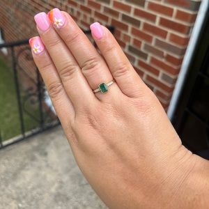 14k emerald & diamond ring